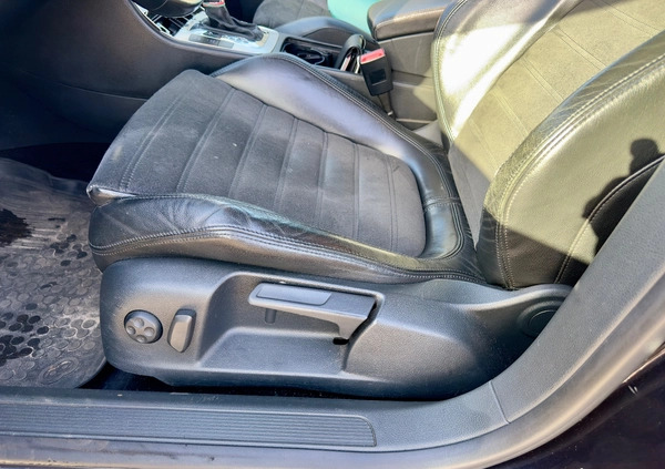 Volkswagen Passat cena 16000 przebieg: 366000, rok produkcji 2007 z Warszawa małe 56
